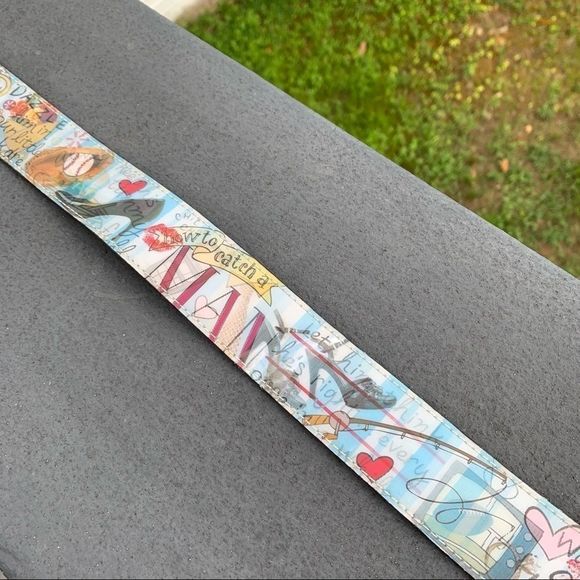 *SALE* Holographic Shape Shifting Belt LOL - Picture 7 of 12